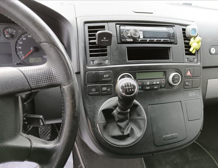 Volkswagen Multivan MPV 2,5 l 128 kw