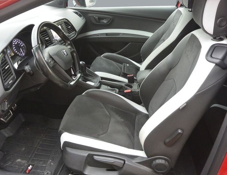 Seat Leon Hatchback 2,0 l 206 kw