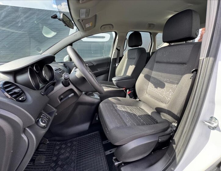 Opel Meriva MPV 1,4 l 74 kw