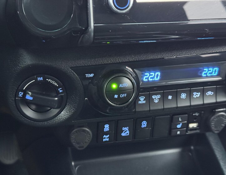 Toyota Hilux Pick-up 2,4 l 110 kw