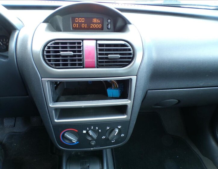 Opel Corsa Hatchback 973,0 43 kw