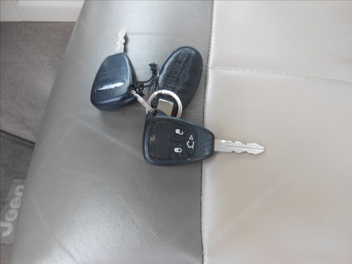 Jeep Cherokee SUV 3,7 l 151 kw