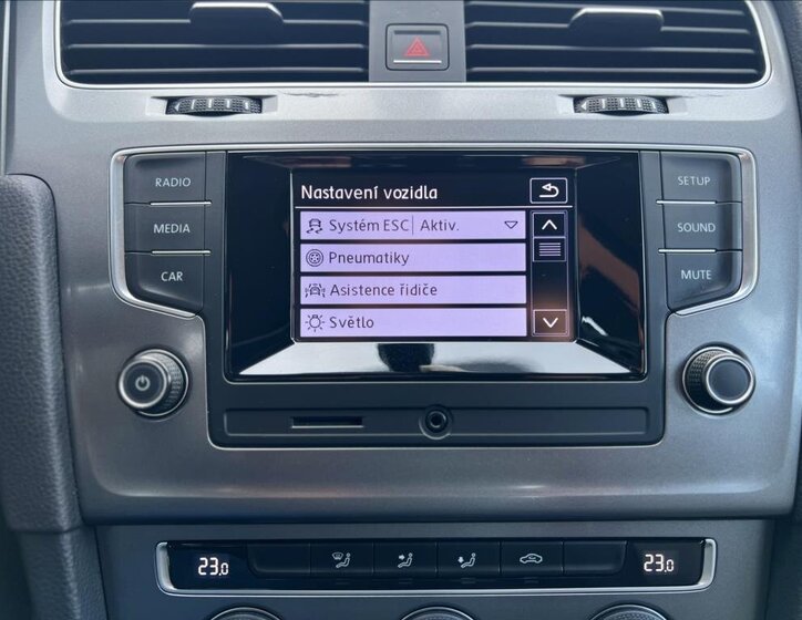 Volkswagen Golf Hatchback 1,2 l 77 kw