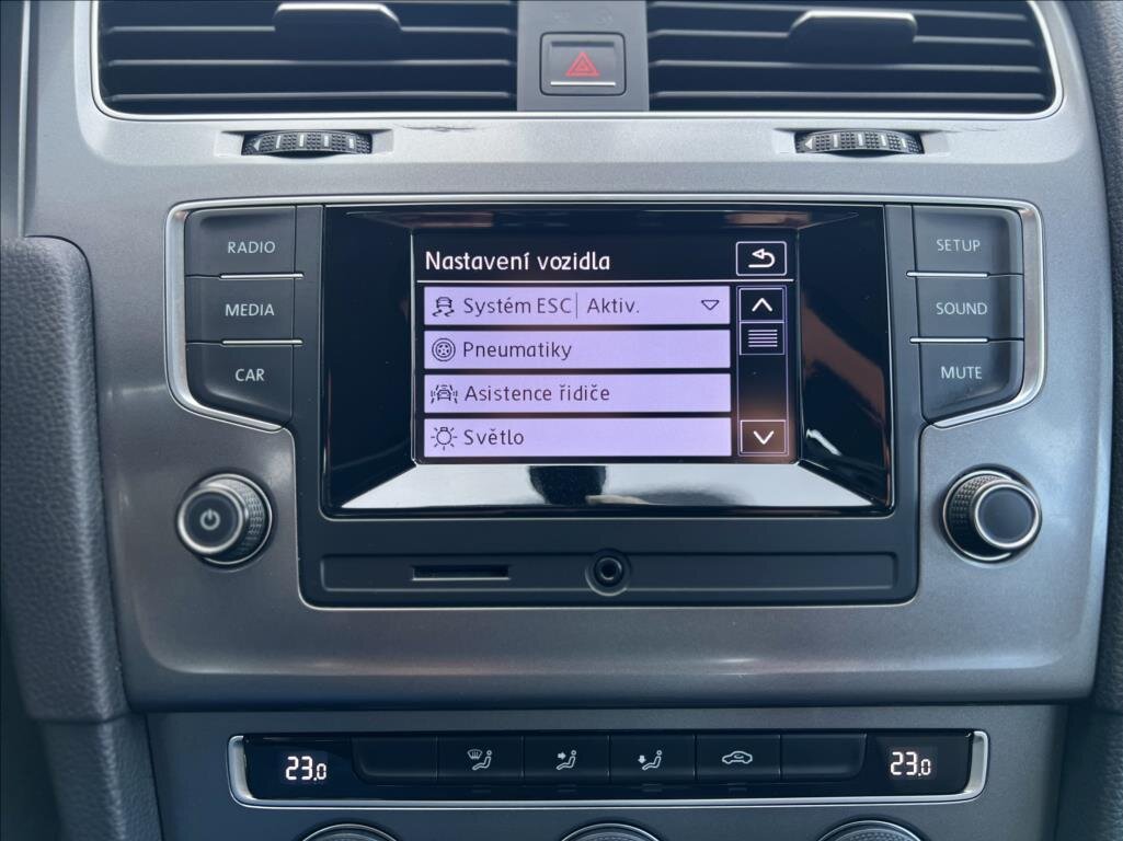 Volkswagen Golf Hatchback 1,2 l 77 kw