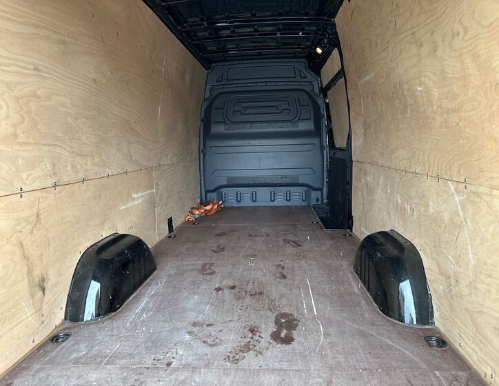 Mercedes-Benz Sprinter 18