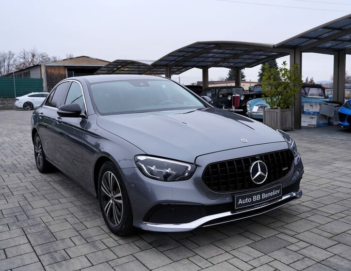 Mercedes-Benz Třídy E Sedan 2,0 l 143 kw