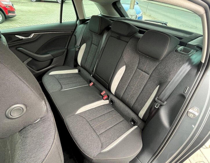 Škoda Scala Hatchback 1,0 l 85 kw