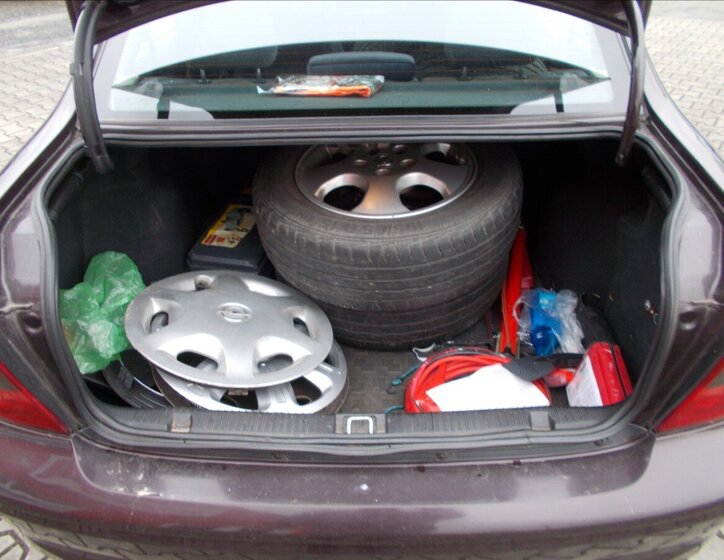 Opel Vectra Sedan 1,6 l 74 kw