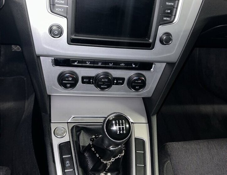 Volkswagen Passat Kombi 0,0 110 kw