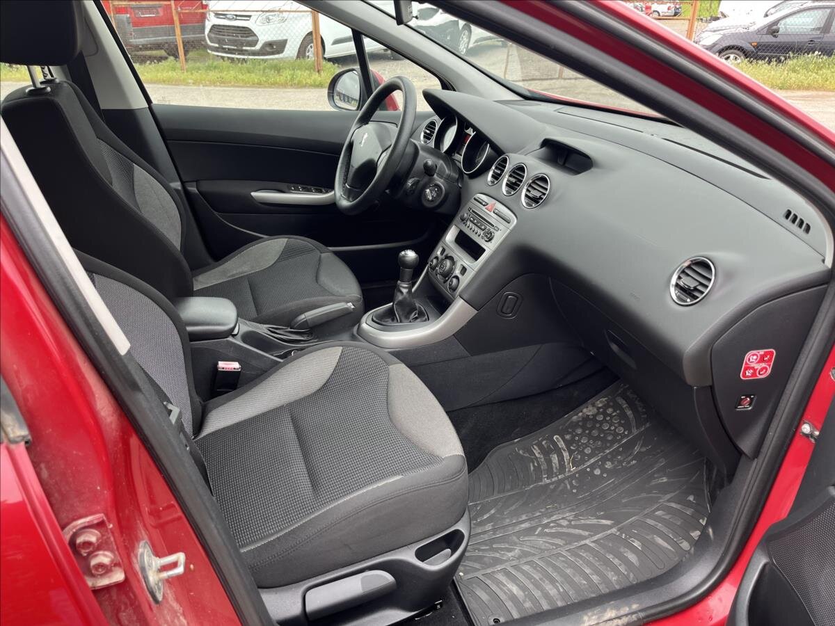 Peugeot 308 Hatchback 1,4 l 72 kw