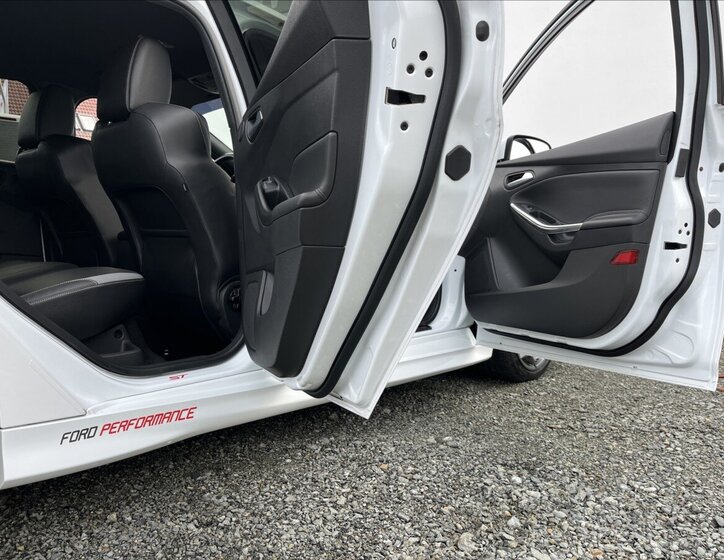 Ford Focus Hatchback 2,0 l 184 kw