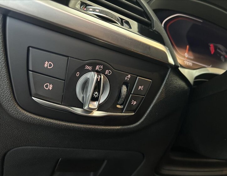 BMW X4 SUV / Terénní 2,0 l 140 kw