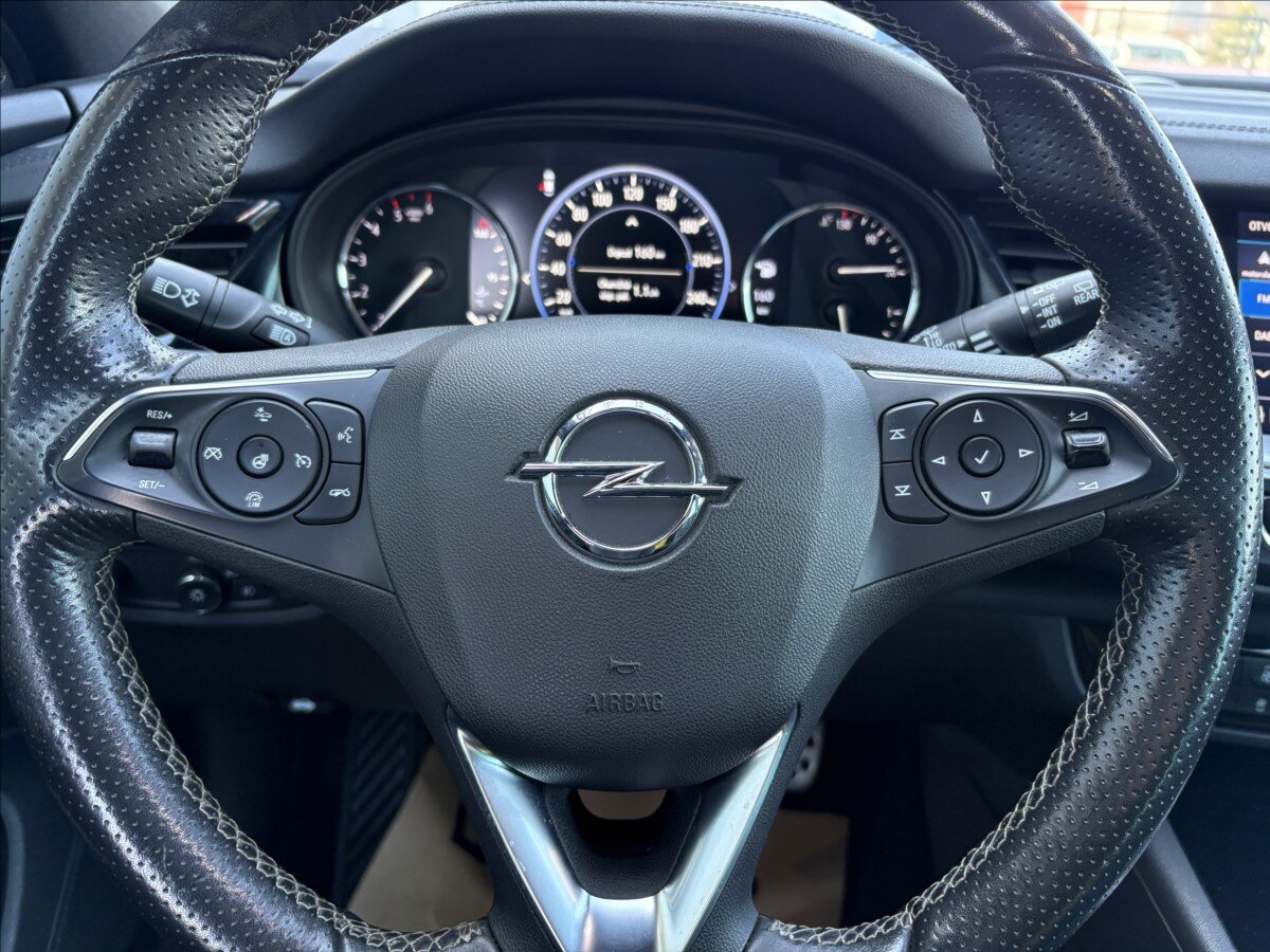 Opel Insignia Kombi 2,0 l 128 kw
