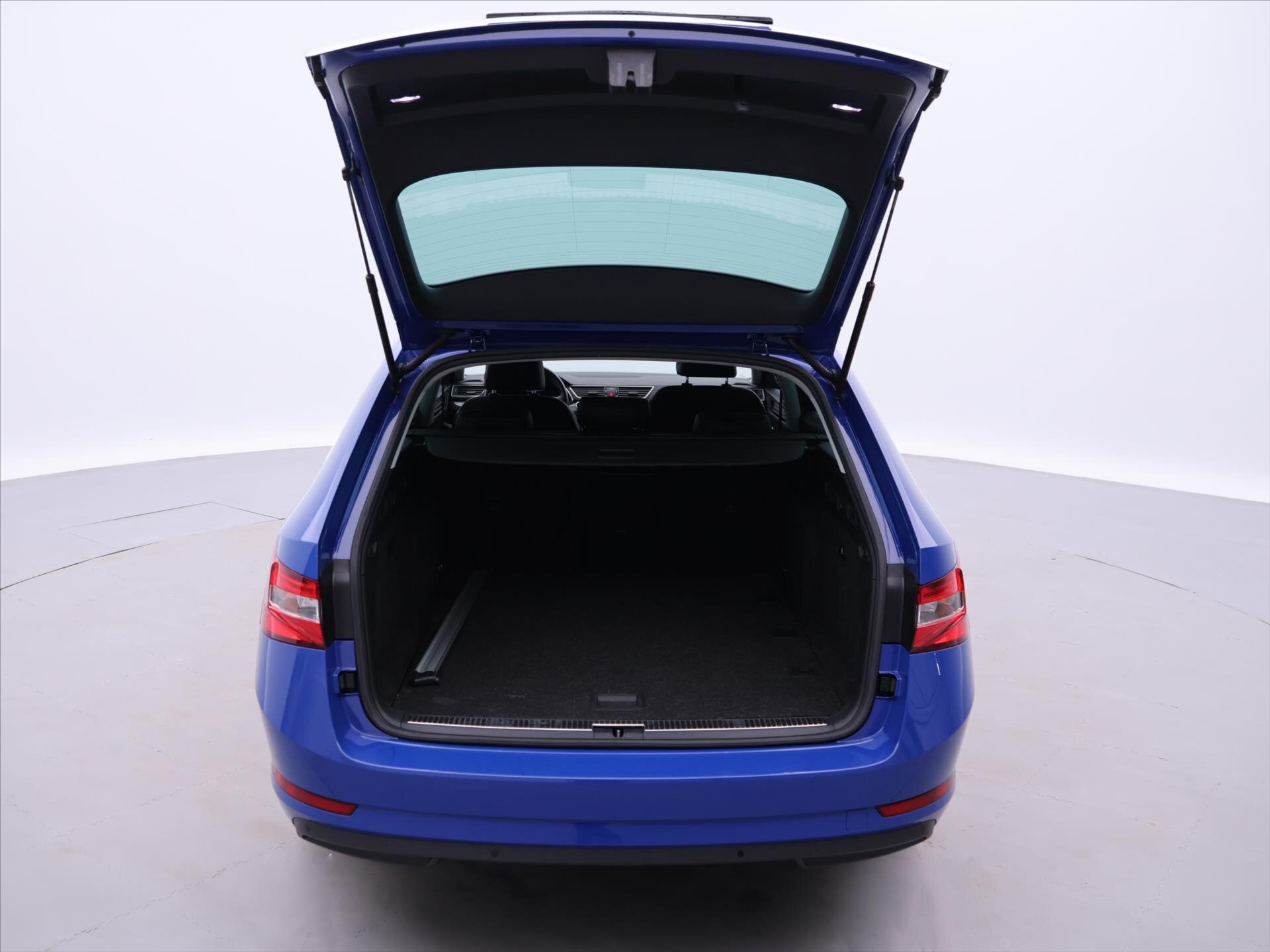 Škoda Superb Kombi 2,0 l 110 kw