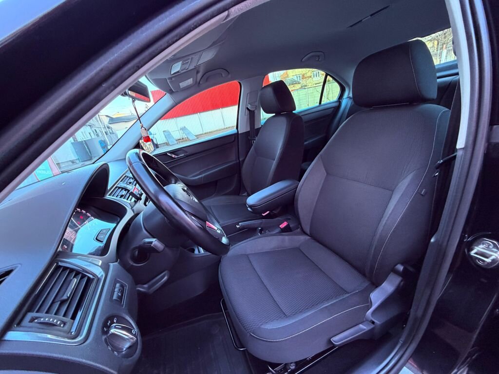 Škoda Rapid Liftback 1,2 l 77 kw