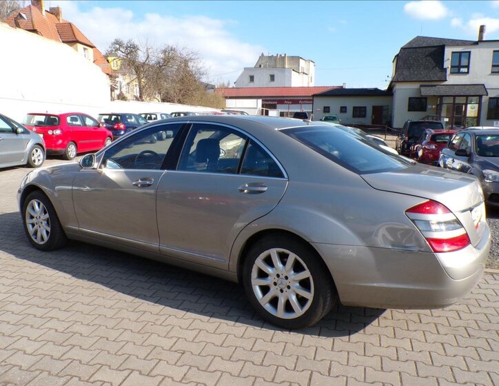 Mercedes-Benz Třídy S Sedan / Limuzína 3,0 l 173 kw
