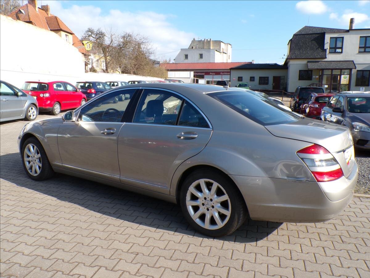 Mercedes-Benz Třídy S Sedan / Limuzína 3,0 l 173 kw