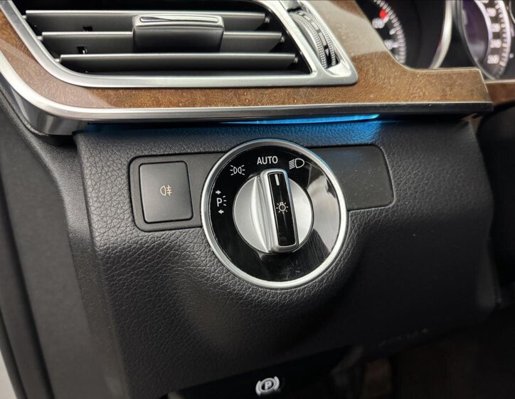 Mercedes-Benz Třídy E Kombi 3,0 l 170 kw