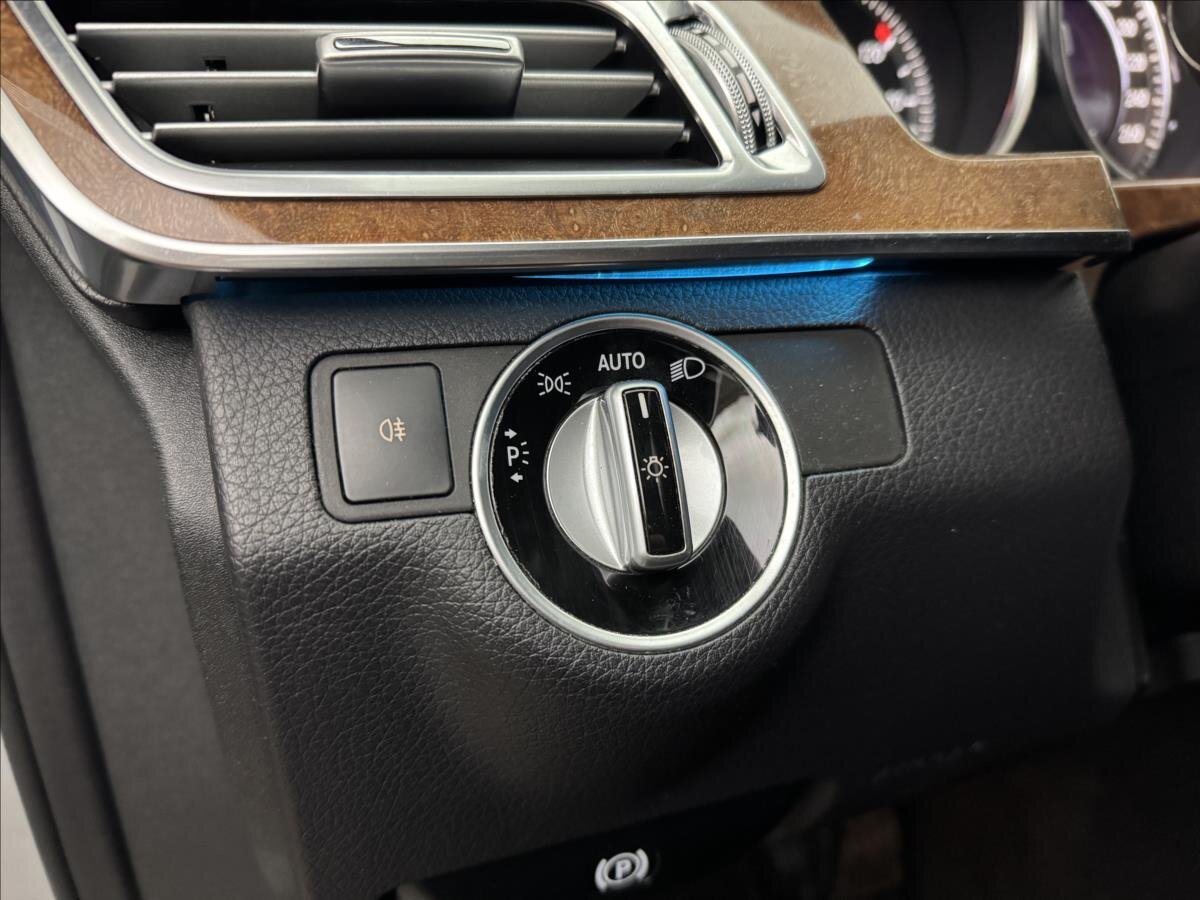 Mercedes-Benz Třídy E Kombi 3,0 l 170 kw