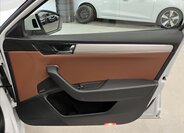 Škoda Superb Liftback 1,4 l 160 kw