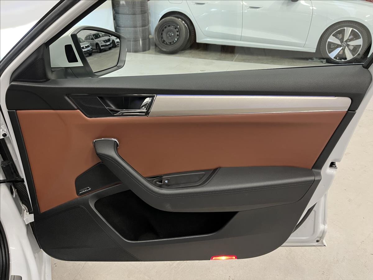 Škoda Superb Liftback 1,4 l 160 kw