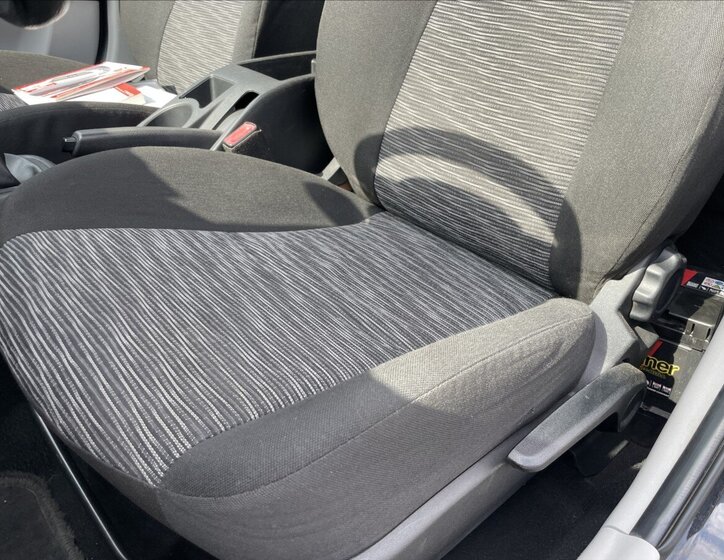 KIA Ceed Hatchback 1,4 l 80 kw