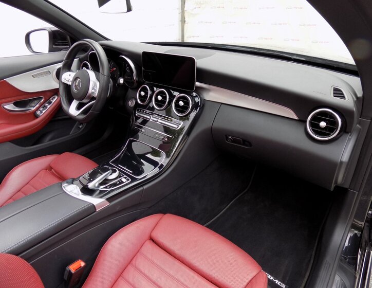 Mercedes-Benz Třídy C Kabriolet 3,0 l 245 kw