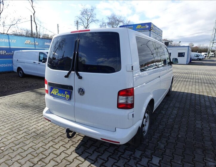 Volkswagen Caravelle Ostatní 2,0 l 132 kw