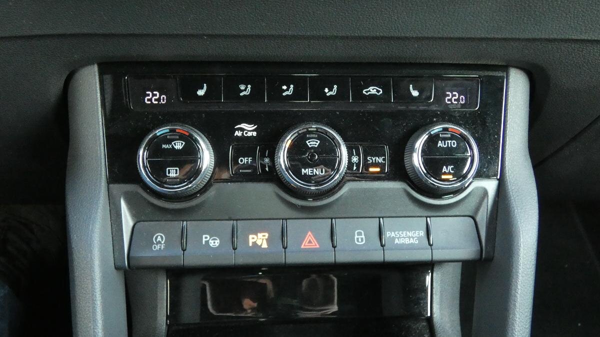 Škoda Karoq SUV / Terénní 1,5 l 110 kw