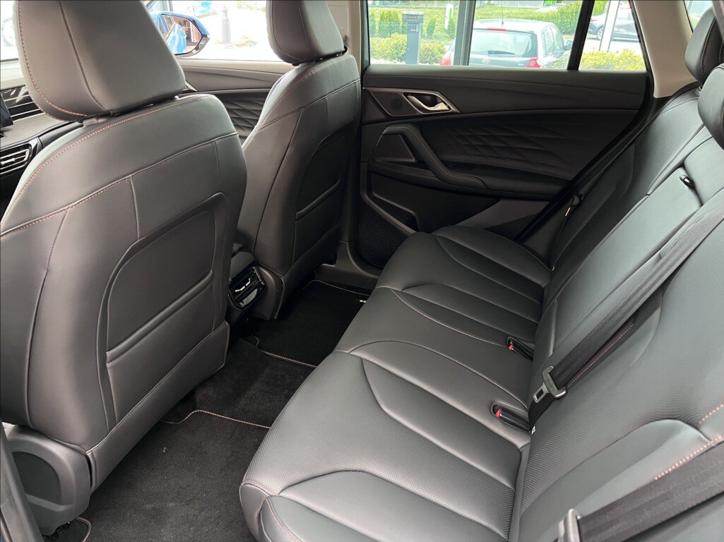 MG HS SUV 1,5 l 125 kw