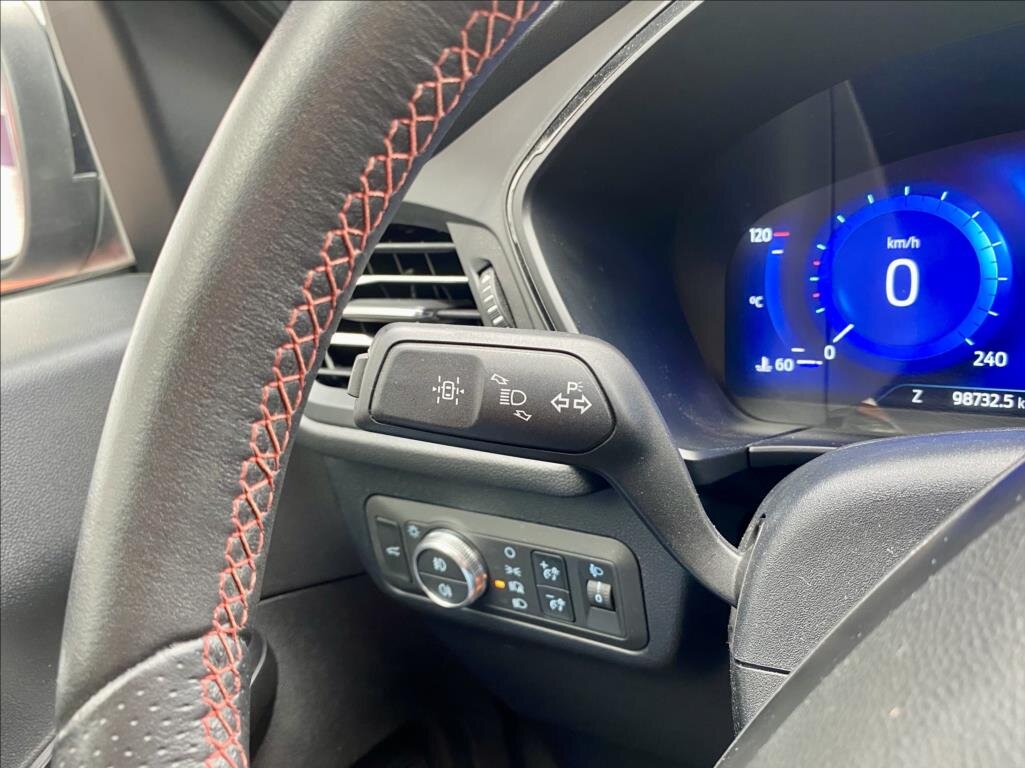 Ford Kuga SUV / Terénní 2,0 l 110 kw