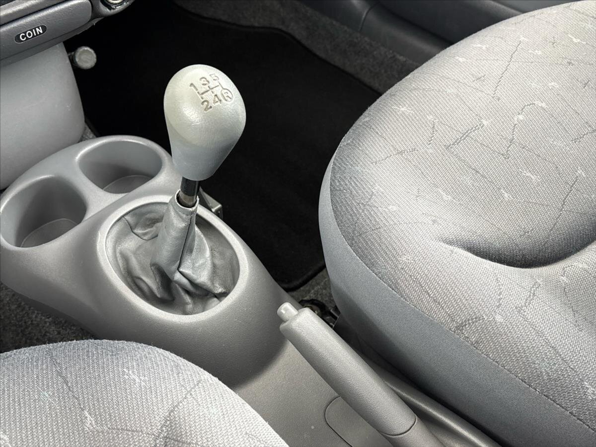 Toyota Yaris Hatchback 998,0 50 kw