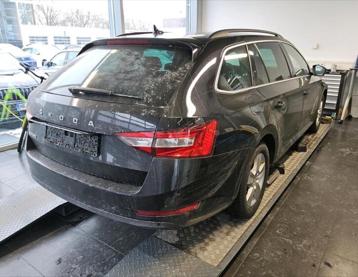 Škoda Superb Kombi 2,0 l 110 kw