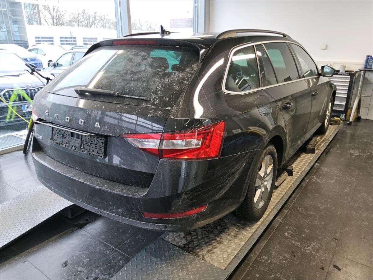 Škoda Superb Kombi 2,0 l 110 kw