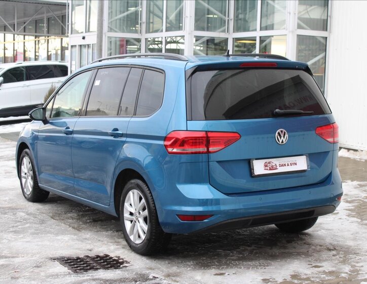 Volkswagen Touran 4