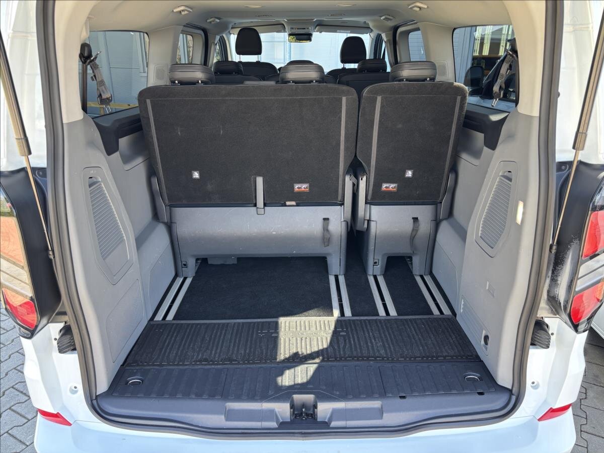 Ford Tourneo Custom Kombi 2,0 l 110 kw