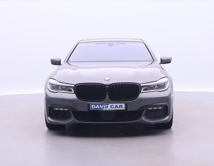 BMW Řada 7 Sedan / Limuzína 4,4 l 330 kw