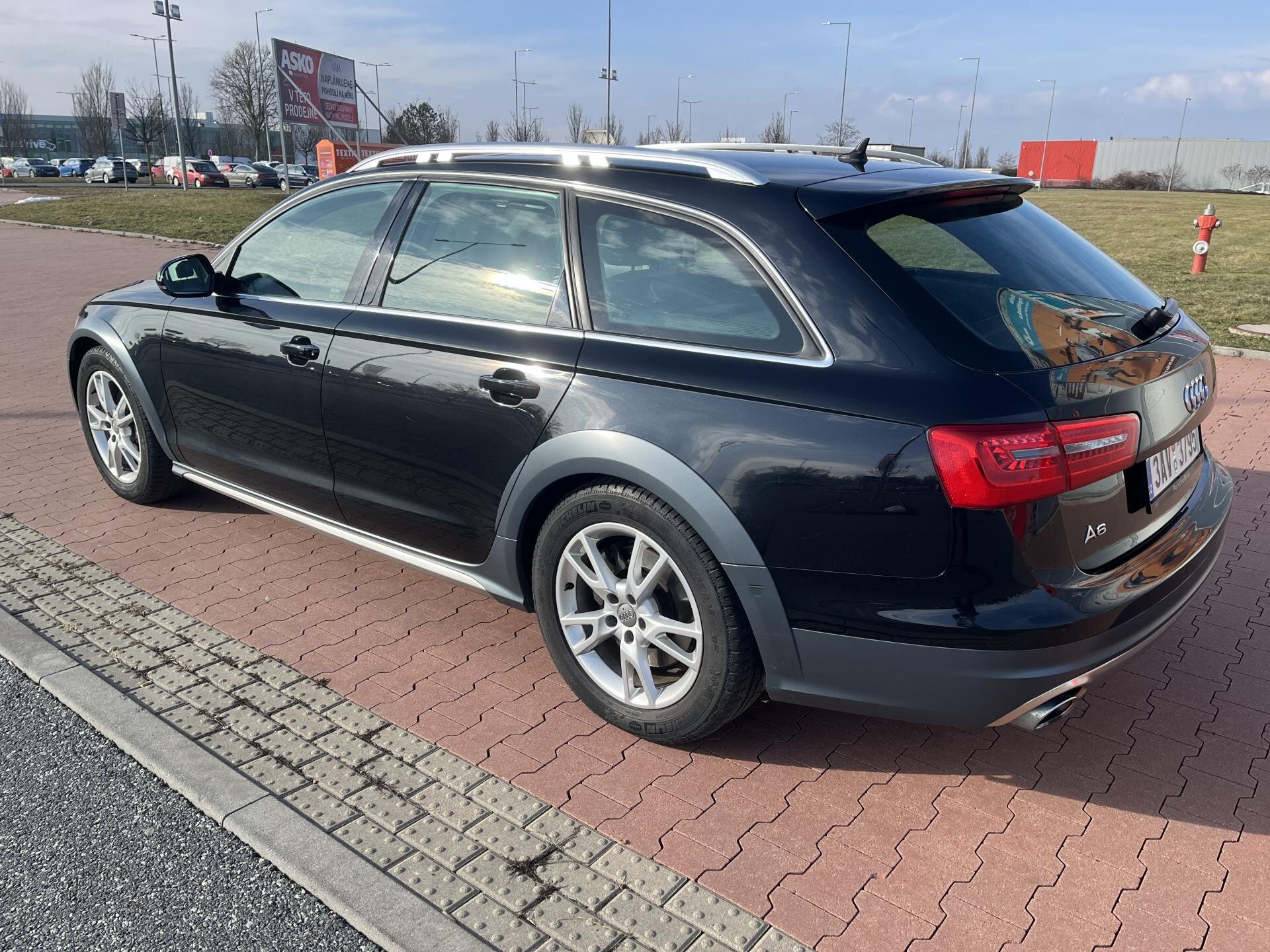 Audi A6 Allroad Kombi 3,0 l 230 kw