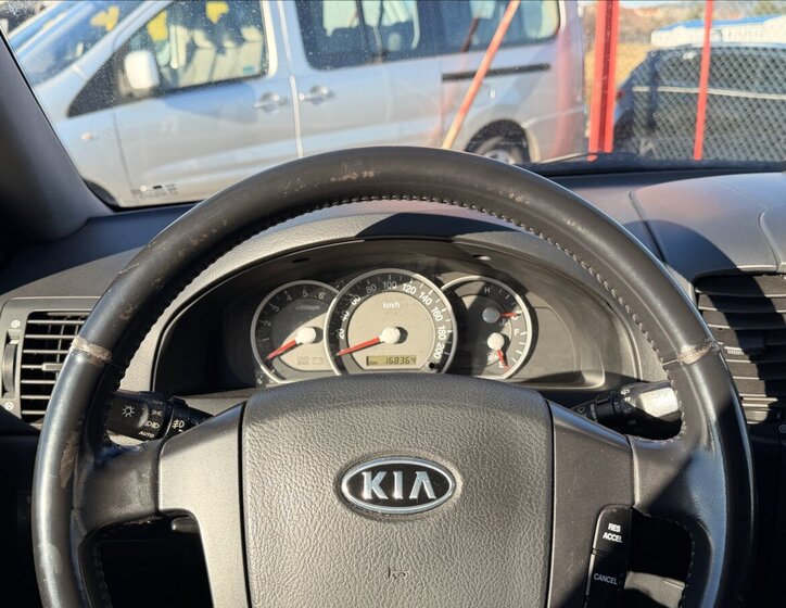 KIA Sorento 11