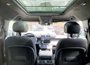 Land Rover Defender 26