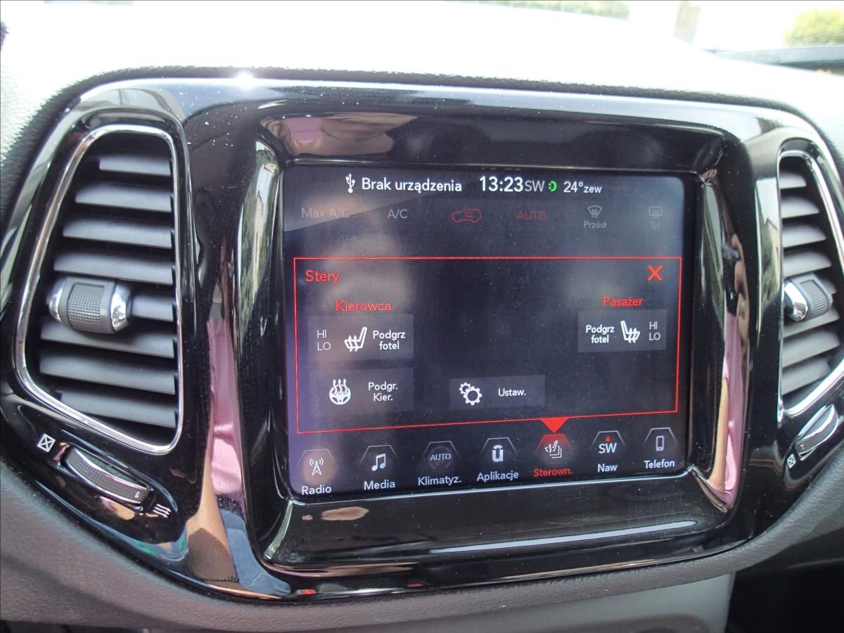 Jeep Compass SUV / Terénní 2,0 l 103 kw