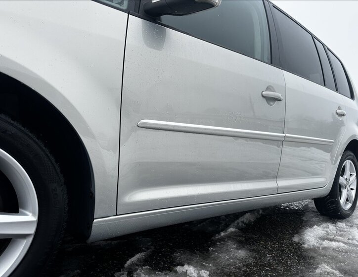 Volkswagen Touran Kombi 1,4 l 103 kw