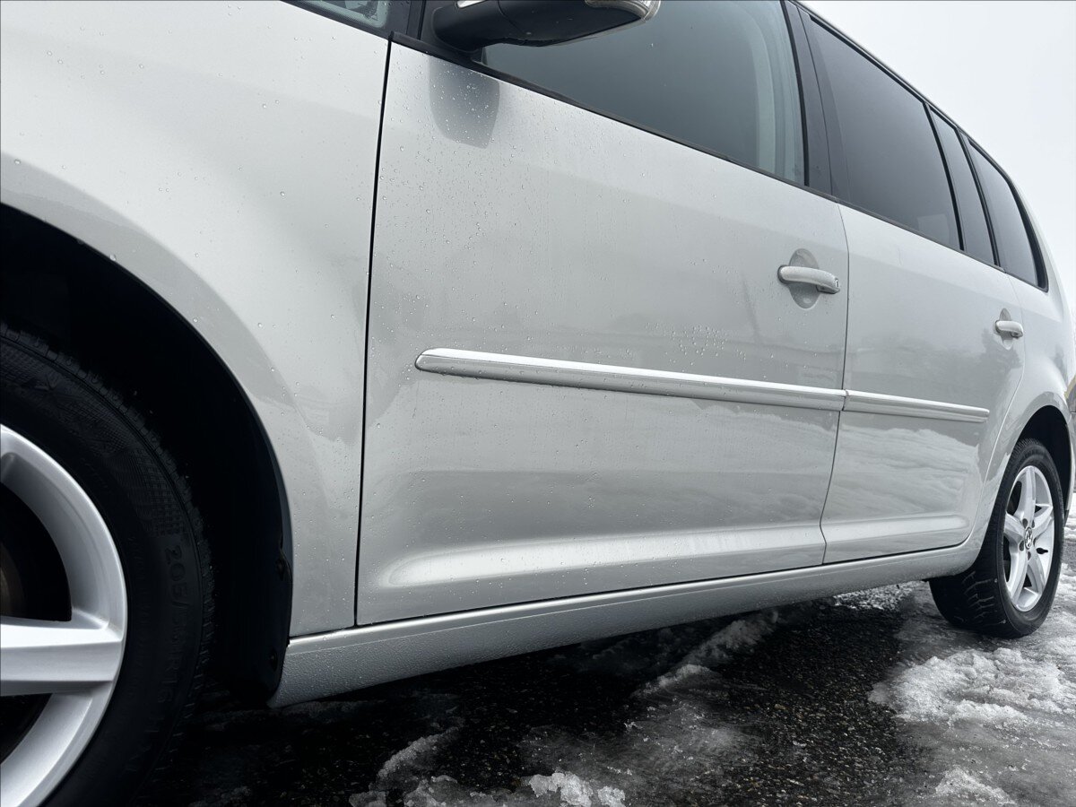 Volkswagen Touran Kombi 1,4 l 103 kw