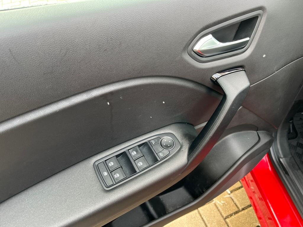 Renault Captur SUV 999,0 67 kw