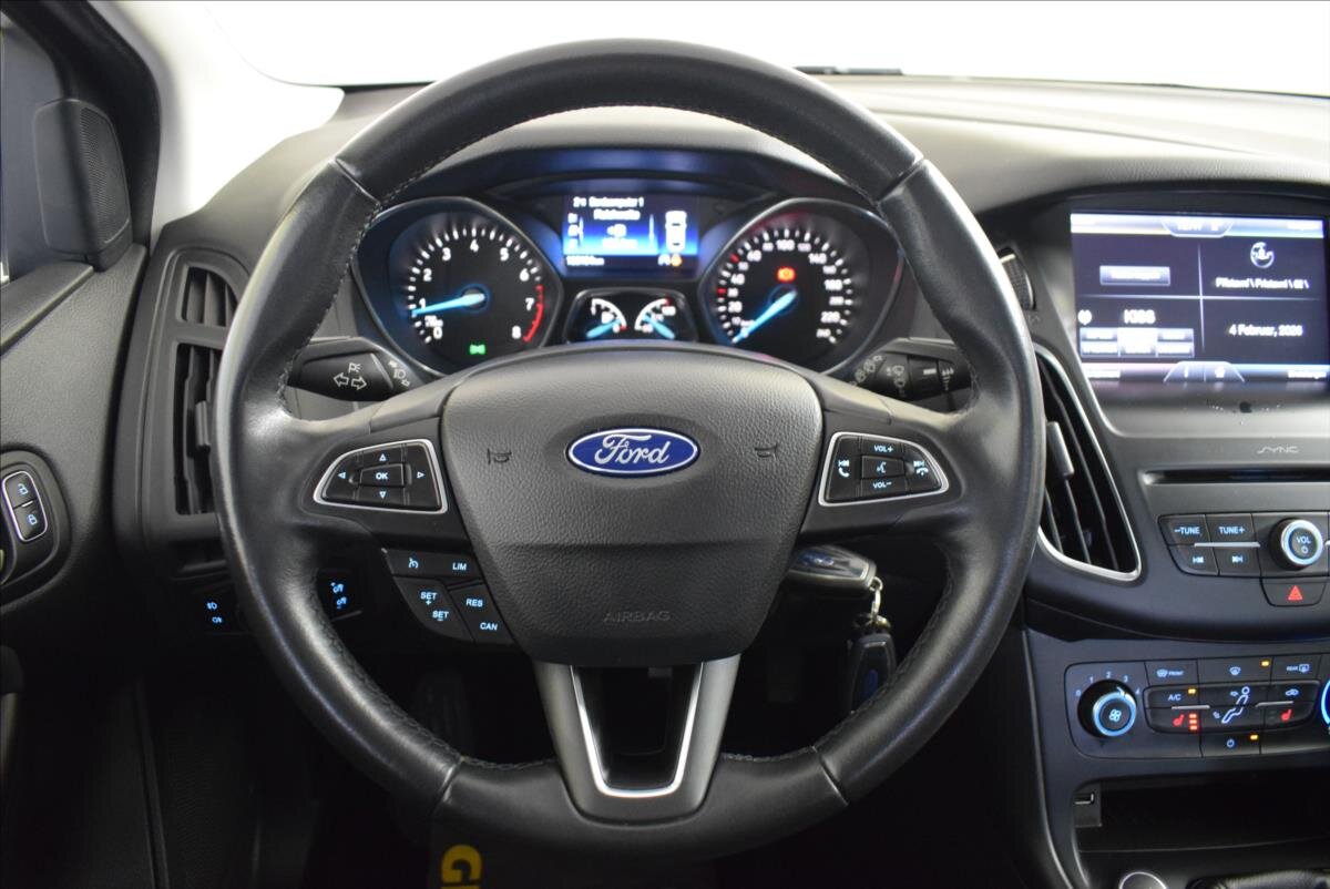 Ford Focus Kombi 999,0 92 kw