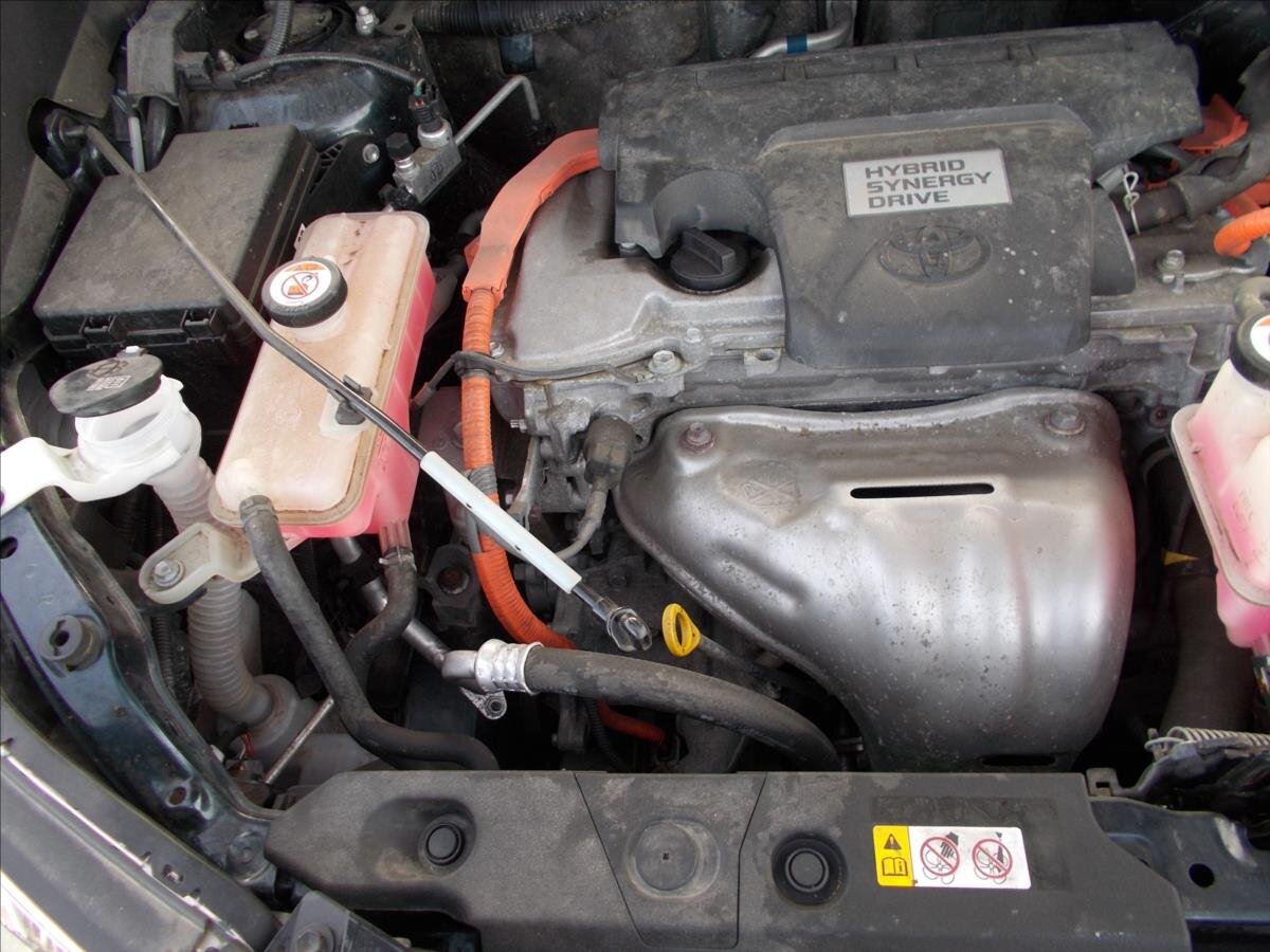 Toyota RAV4 SUV 2,5 l 114 kw