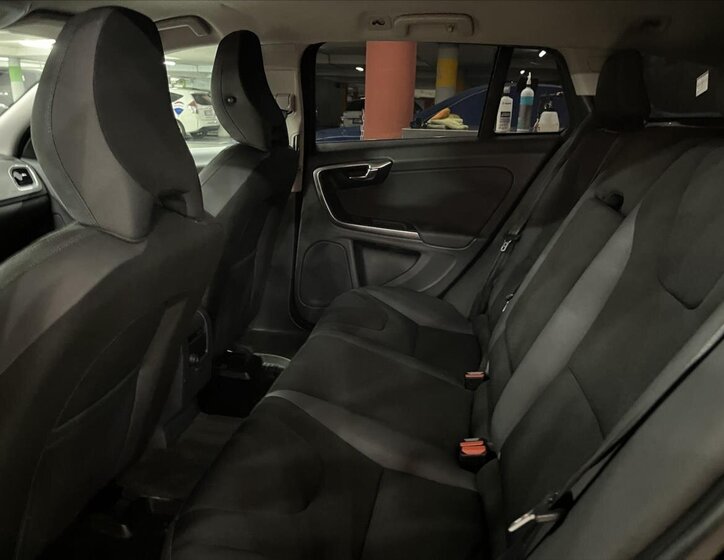 Volvo V60 Kombi 2,0 l 120 kw