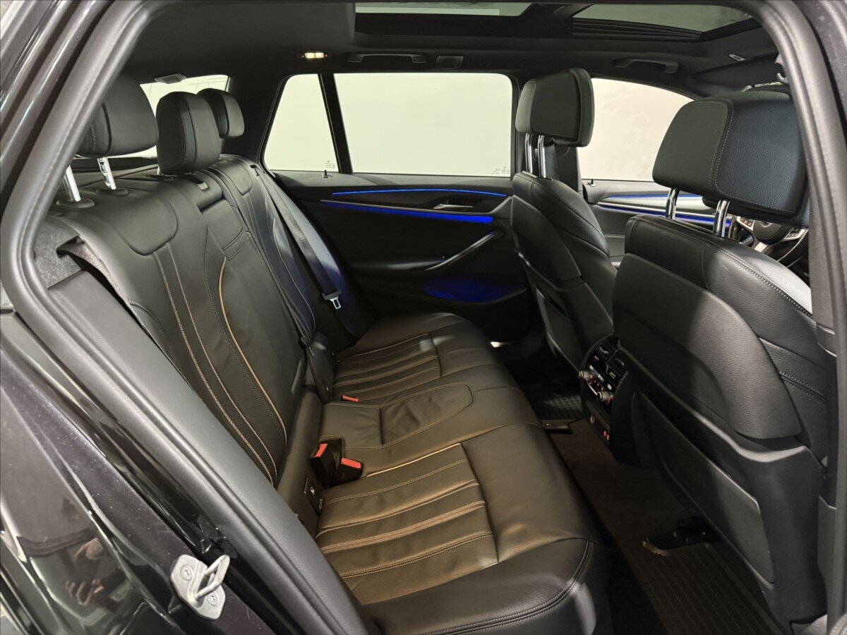 BMW Řada 5 Kombi 3,0 l 210 kw