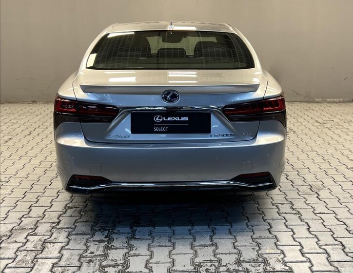 Lexus LS 500h Sedan / Limuzína 3,5 l 264 kw