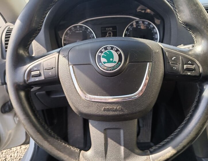 Škoda Octavia Sedan / Limuzína 1,6 l 77 kw